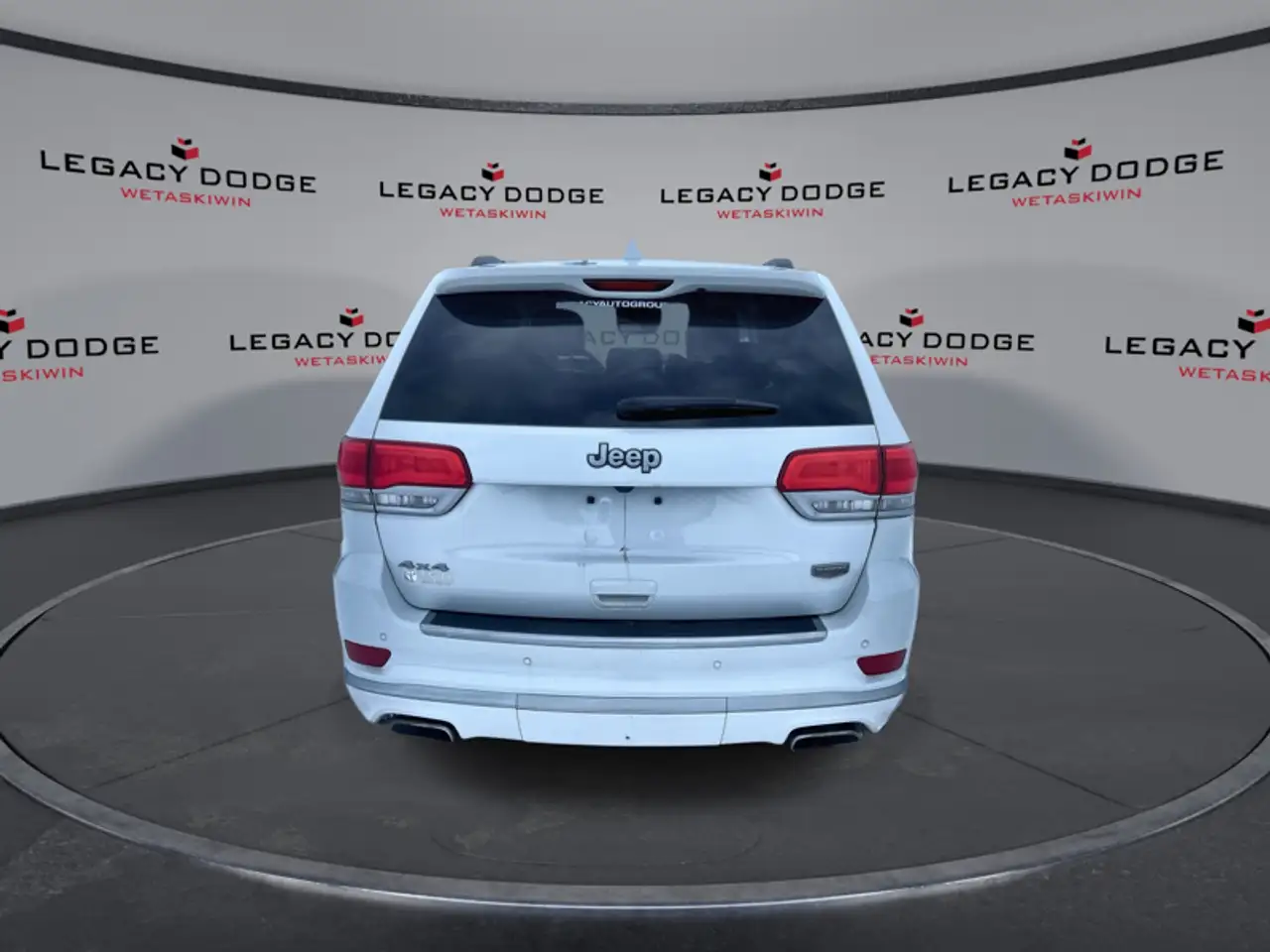 Jeep Grand Cherokee photo Jeep Grand Cherokee