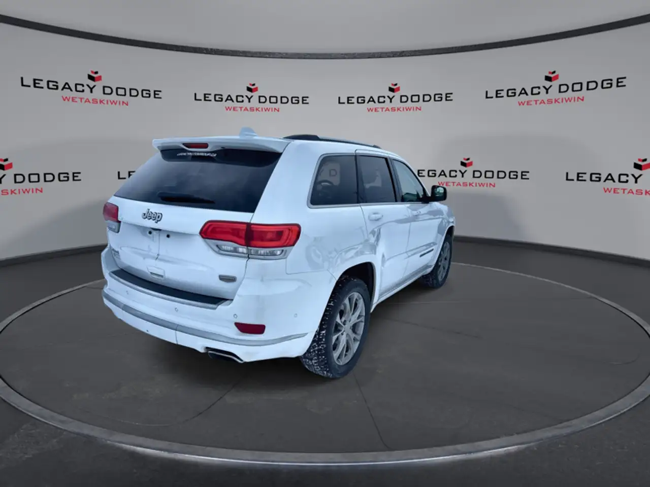 Jeep Grand Cherokee photo Jeep Grand Cherokee