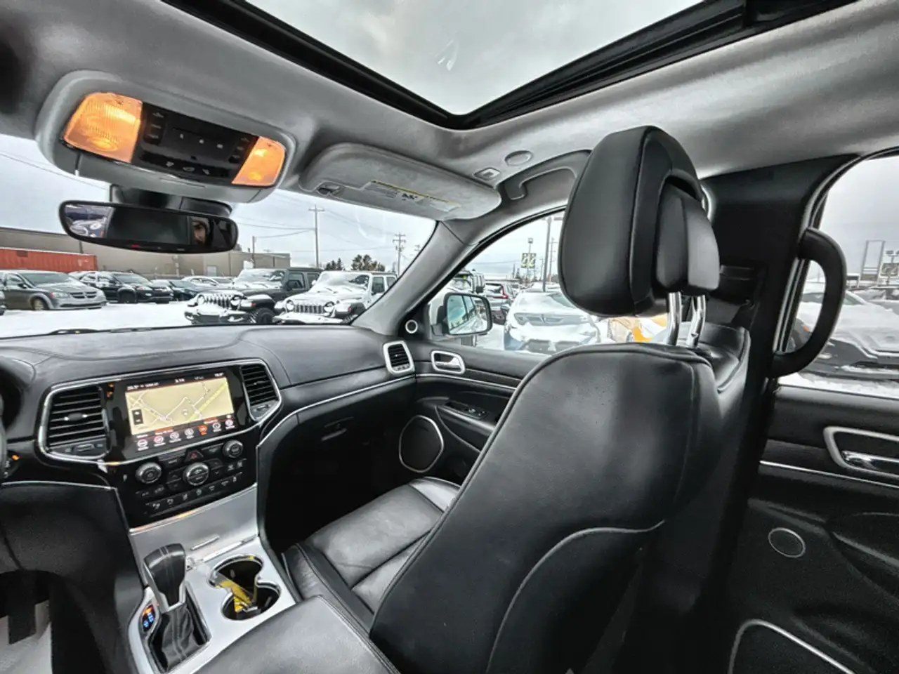 Jeep Grand Cherokee photo Jeep Grand Cherokee