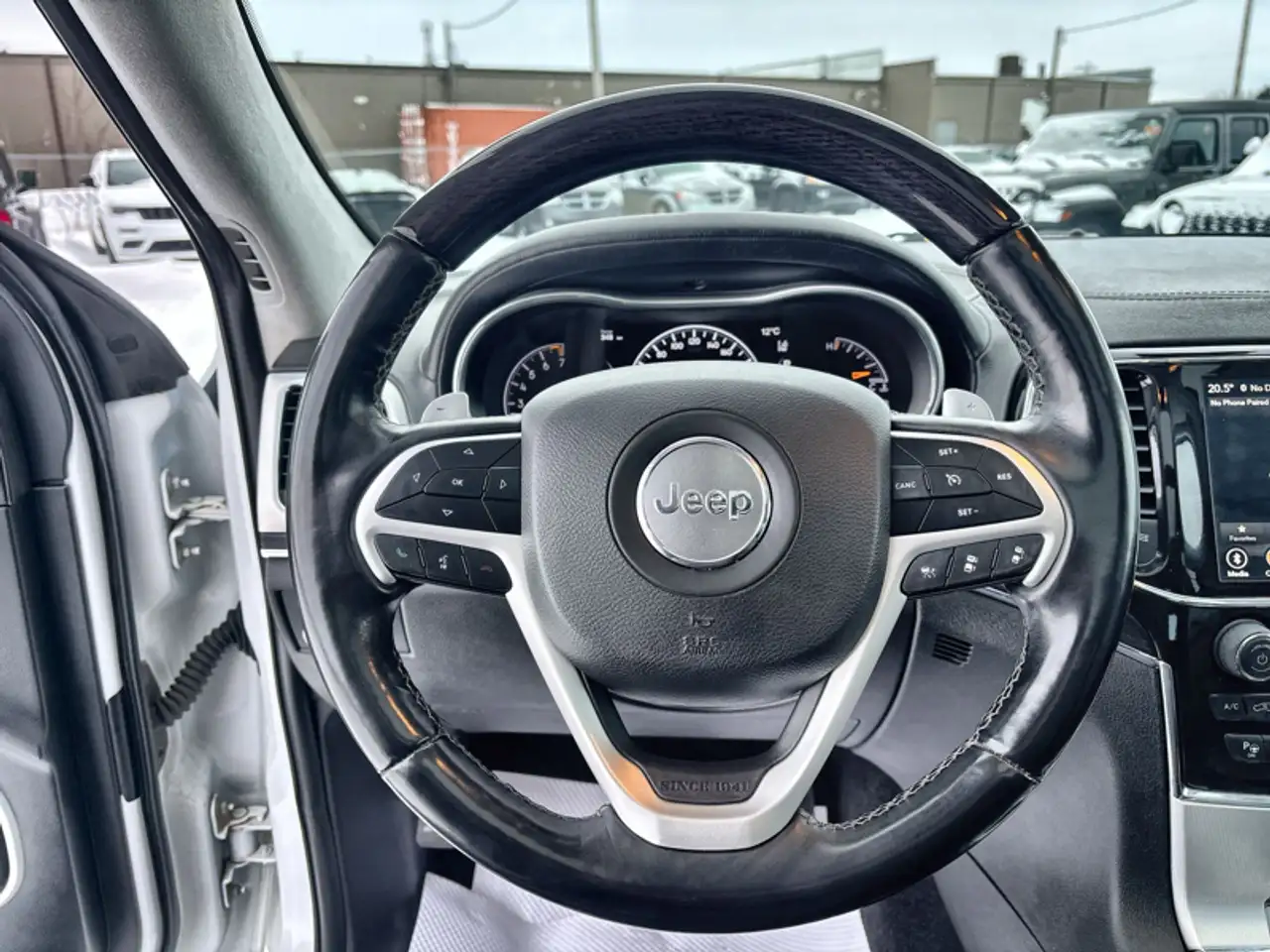 Jeep Grand Cherokee photo Jeep Grand Cherokee
