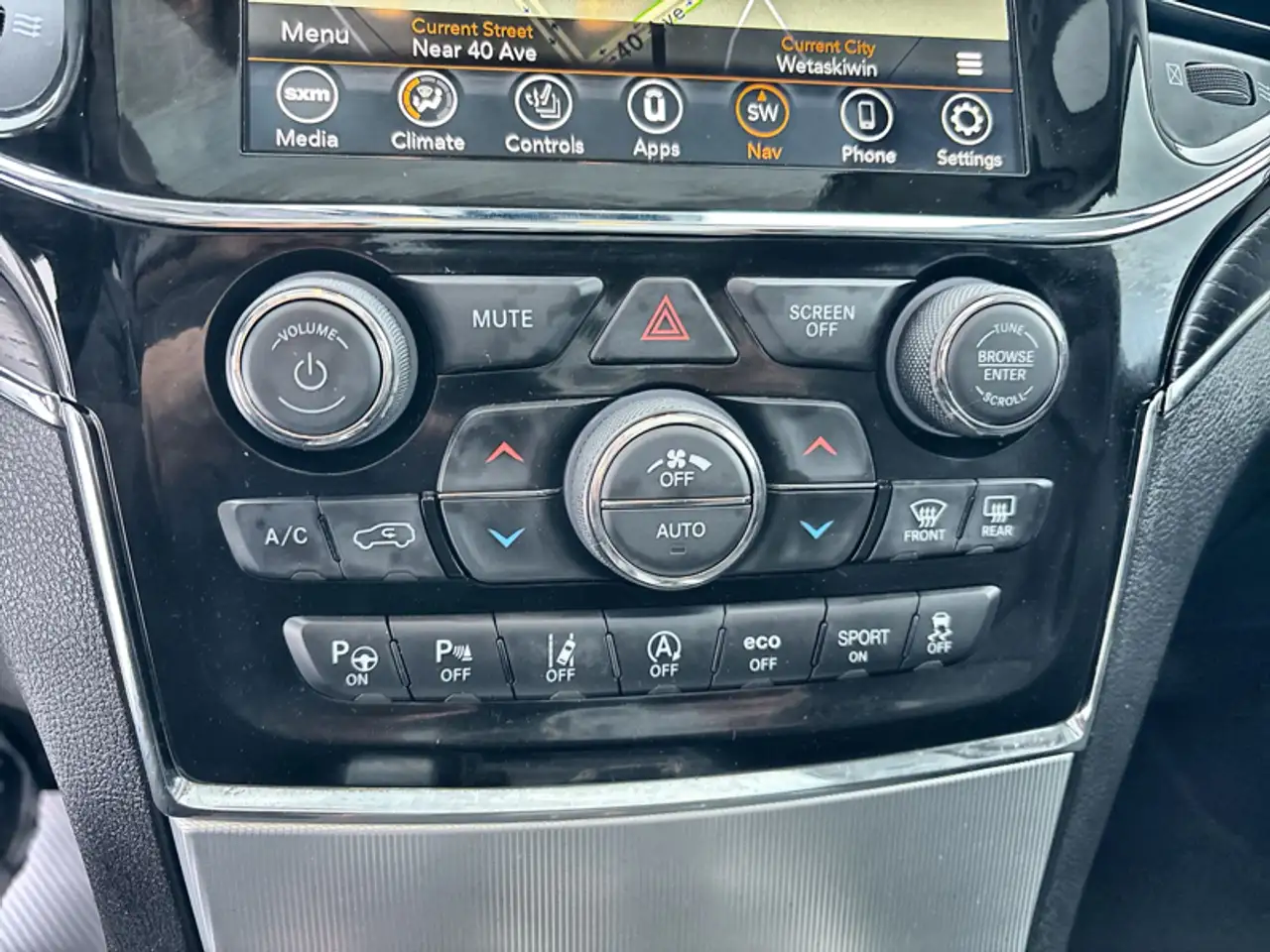 Jeep Grand Cherokee photo Jeep Grand Cherokee