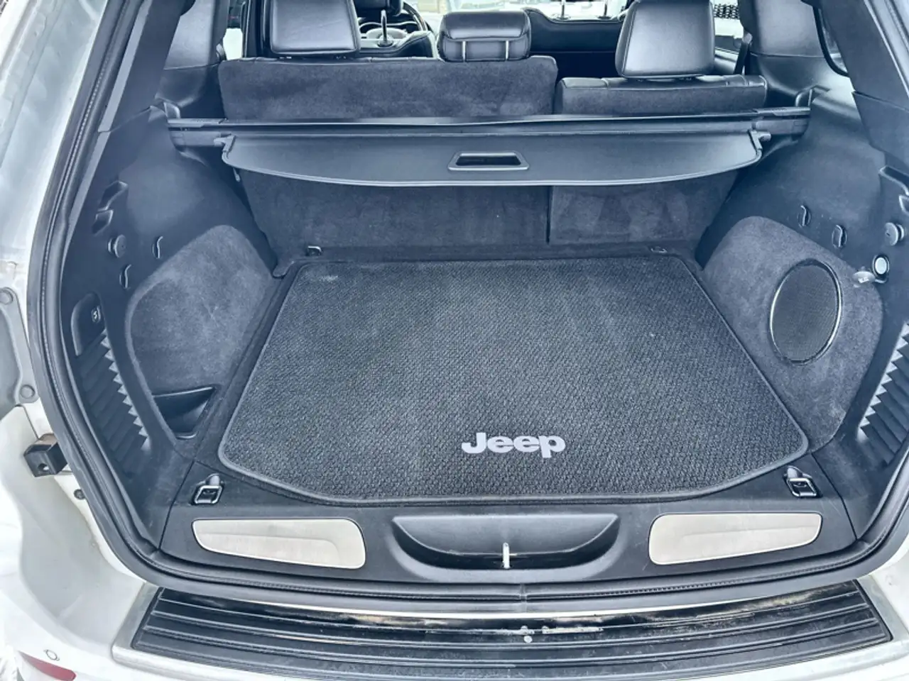 Jeep Grand Cherokee photo Jeep Grand Cherokee