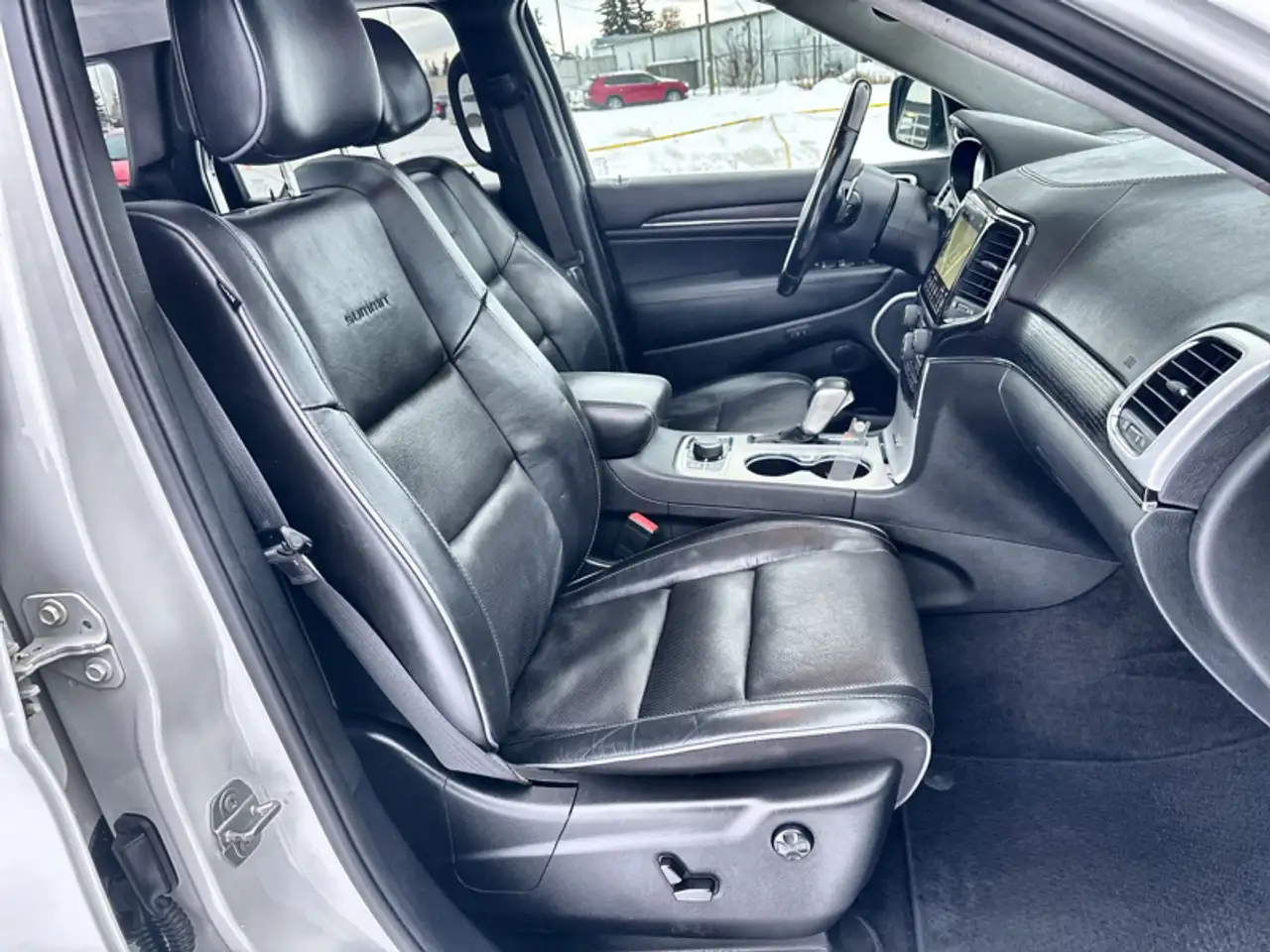 Jeep Grand Cherokee photo Jeep Grand Cherokee