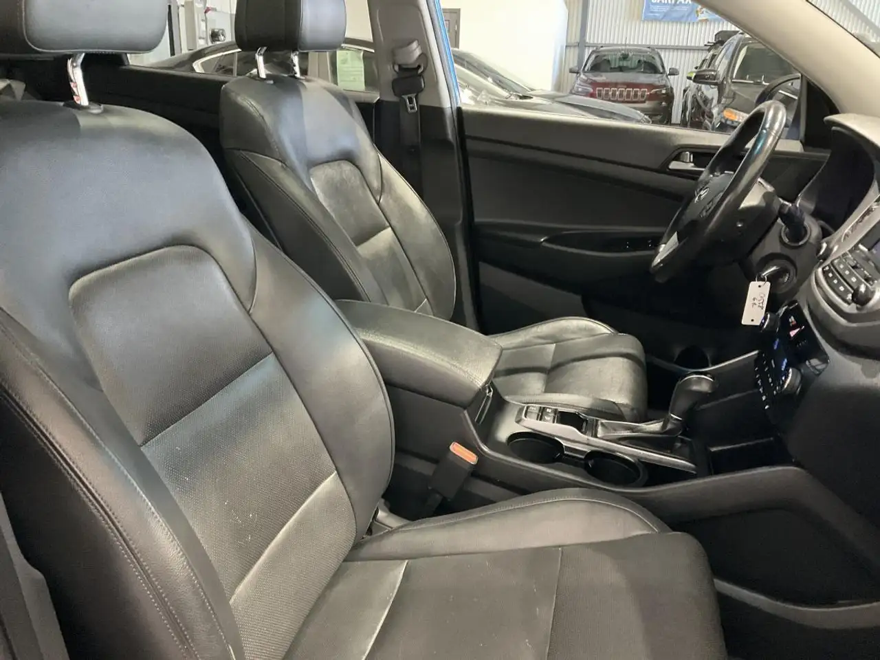 Hyundai TUCSON снимка Hyundai TUCSON