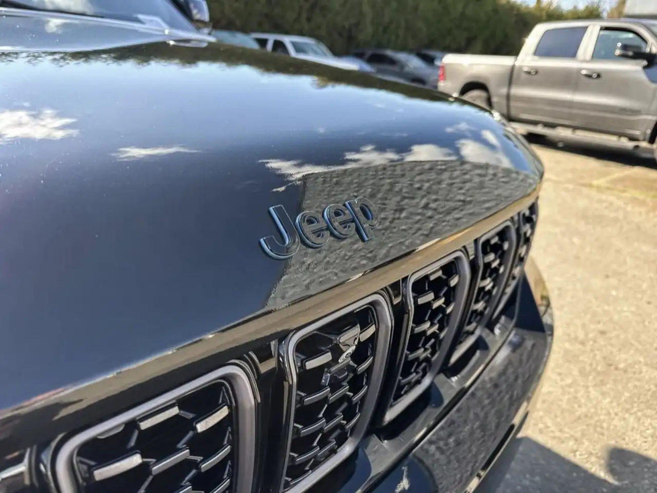 Jeep Grand Cherokee снимка Jeep Grand Cherokee