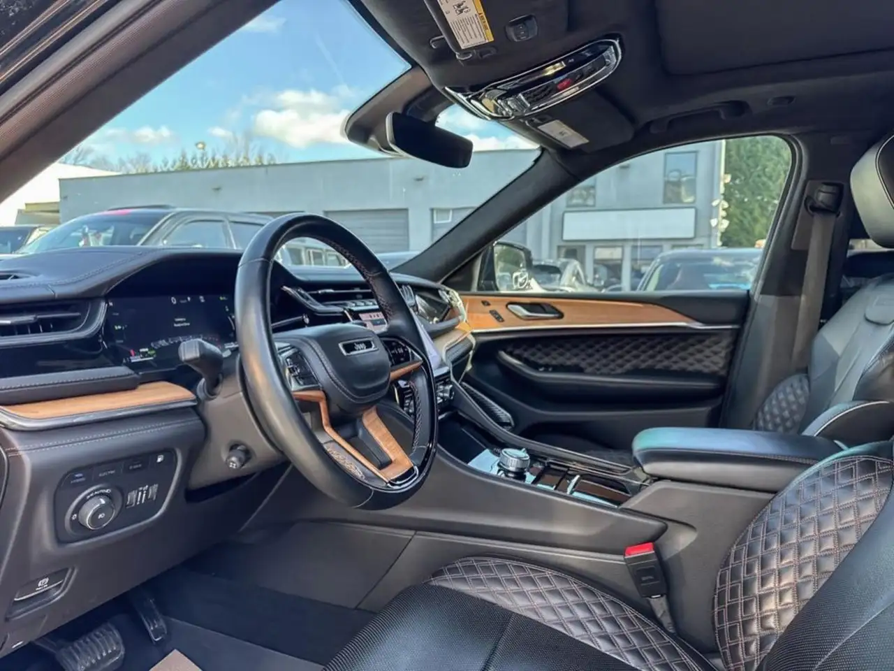 Jeep Grand Cherokee снимка Jeep Grand Cherokee