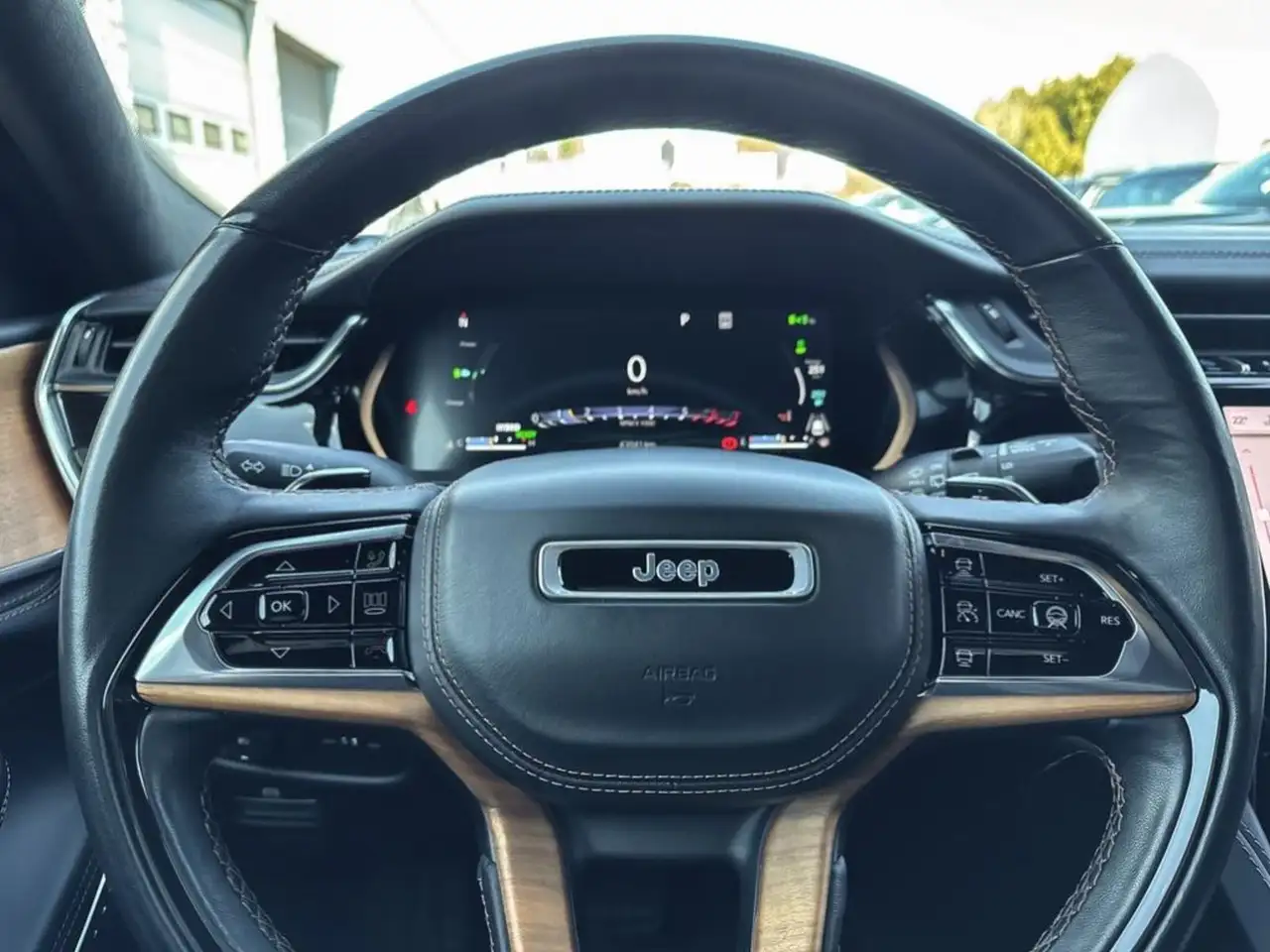 Jeep Grand Cherokee снимка Jeep Grand Cherokee