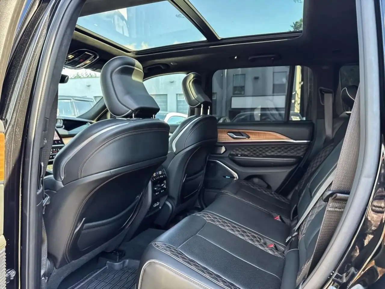 Jeep Grand Cherokee снимка Jeep Grand Cherokee
