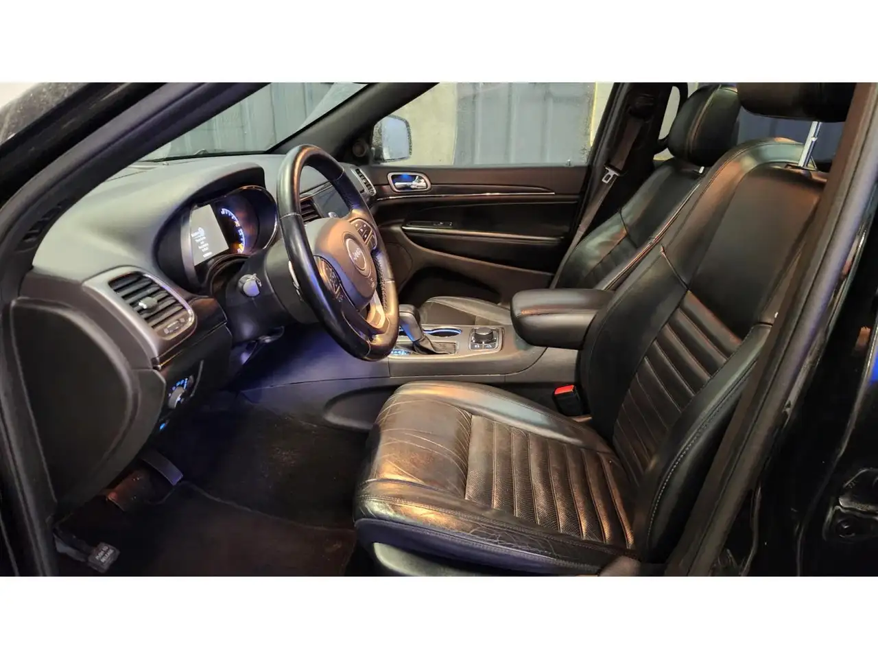 Jeep Grand Cherokee снимка Jeep Grand Cherokee