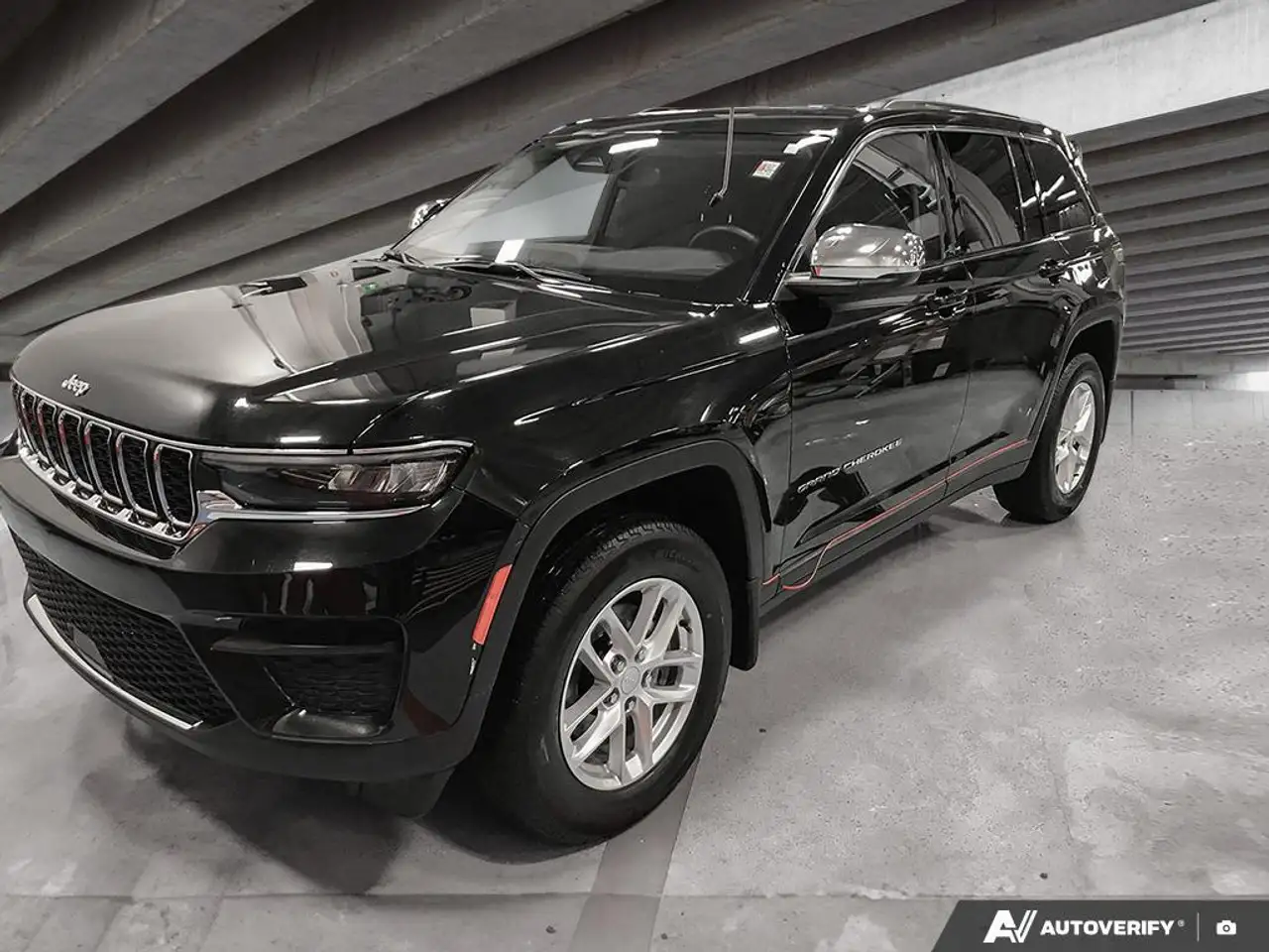Jeep Grand Cherokee photo Jeep Grand Cherokee