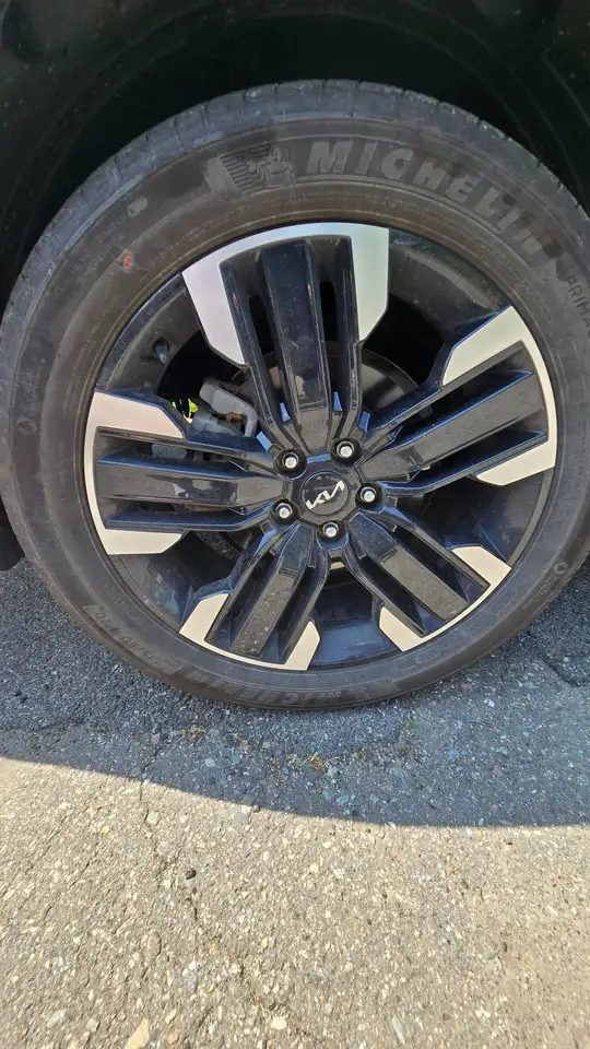 Kia Telluride снимка Kia Telluride