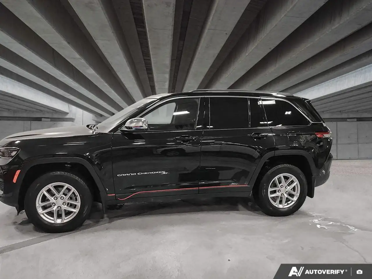 Jeep Grand Cherokee photo Jeep Grand Cherokee
