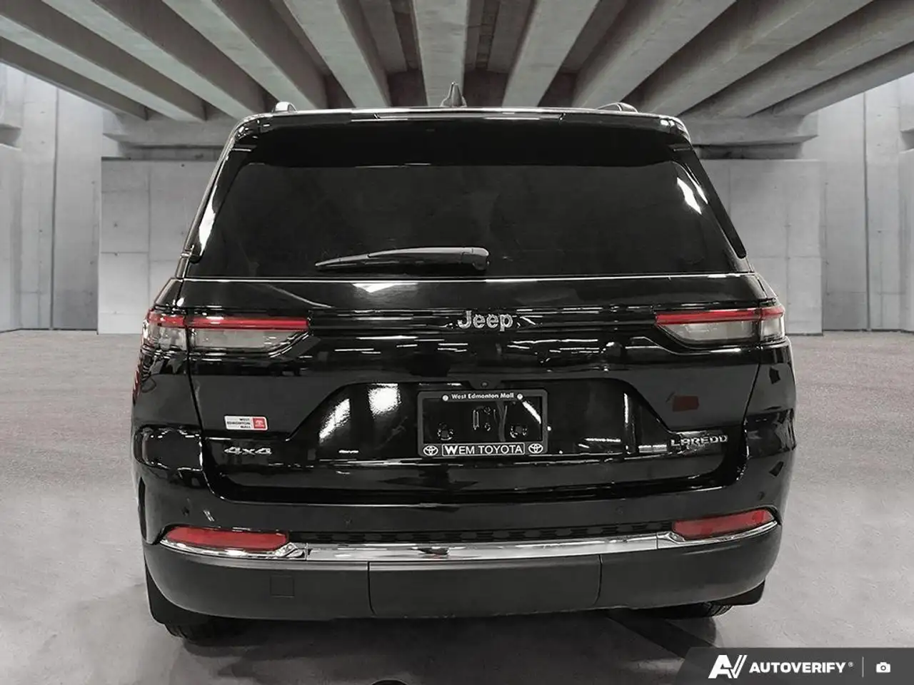 Jeep Grand Cherokee photo Jeep Grand Cherokee