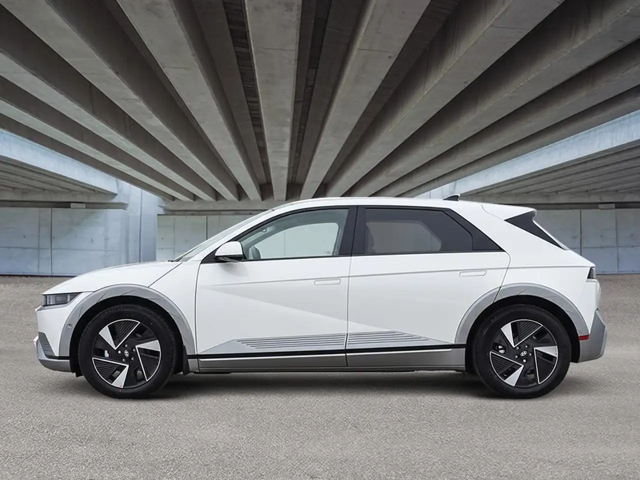 Hyundai IONIQ 5 снимка Hyundai IONIQ 5