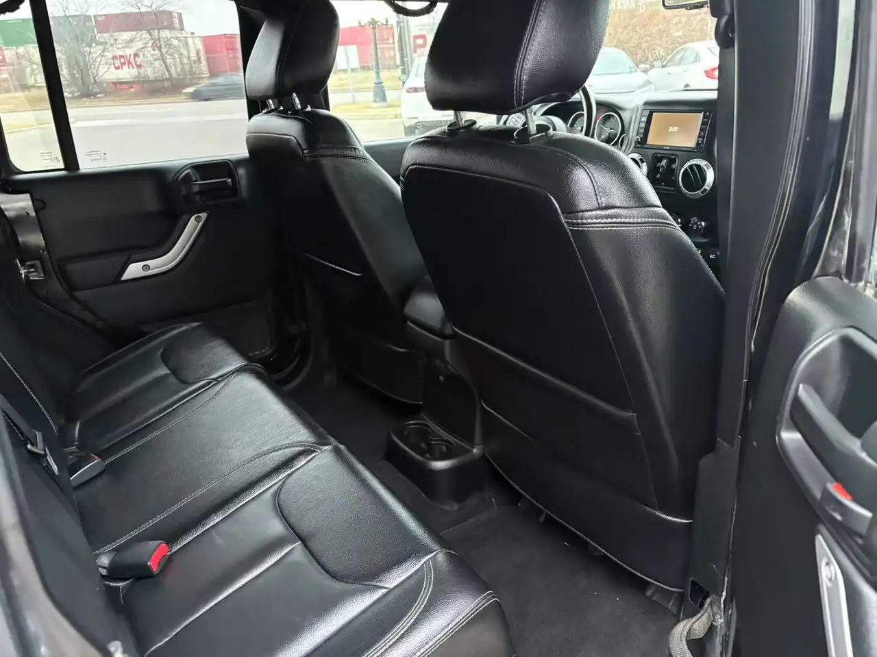 Jeep Wrangler photo Jeep Wrangler