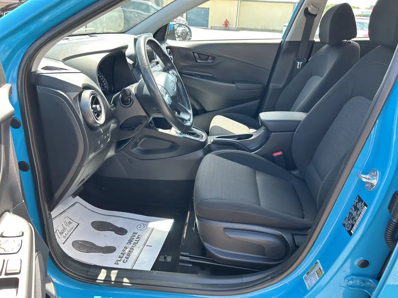 Hyundai KONA снимка Hyundai KONA
