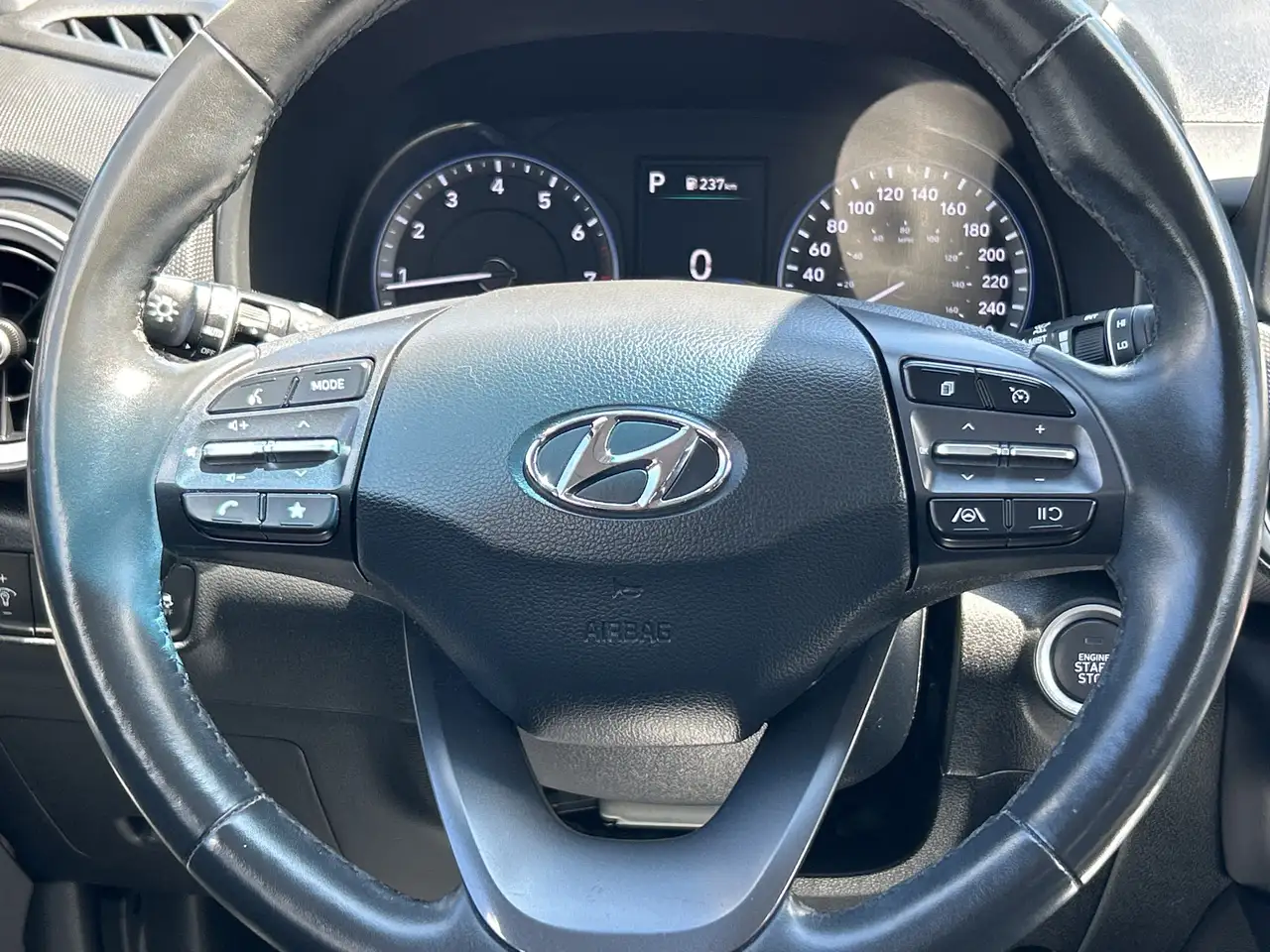 Hyundai KONA снимка Hyundai KONA