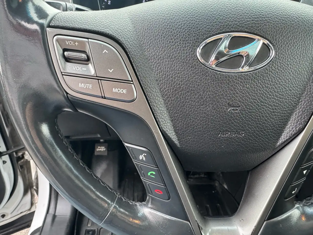 Hyundai SANTA FE снимка Hyundai SANTA FE