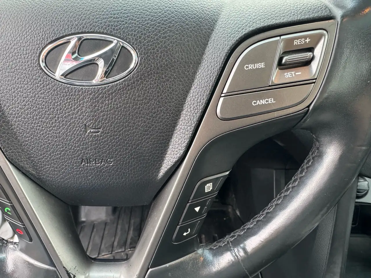 Hyundai SANTA FE снимка Hyundai SANTA FE