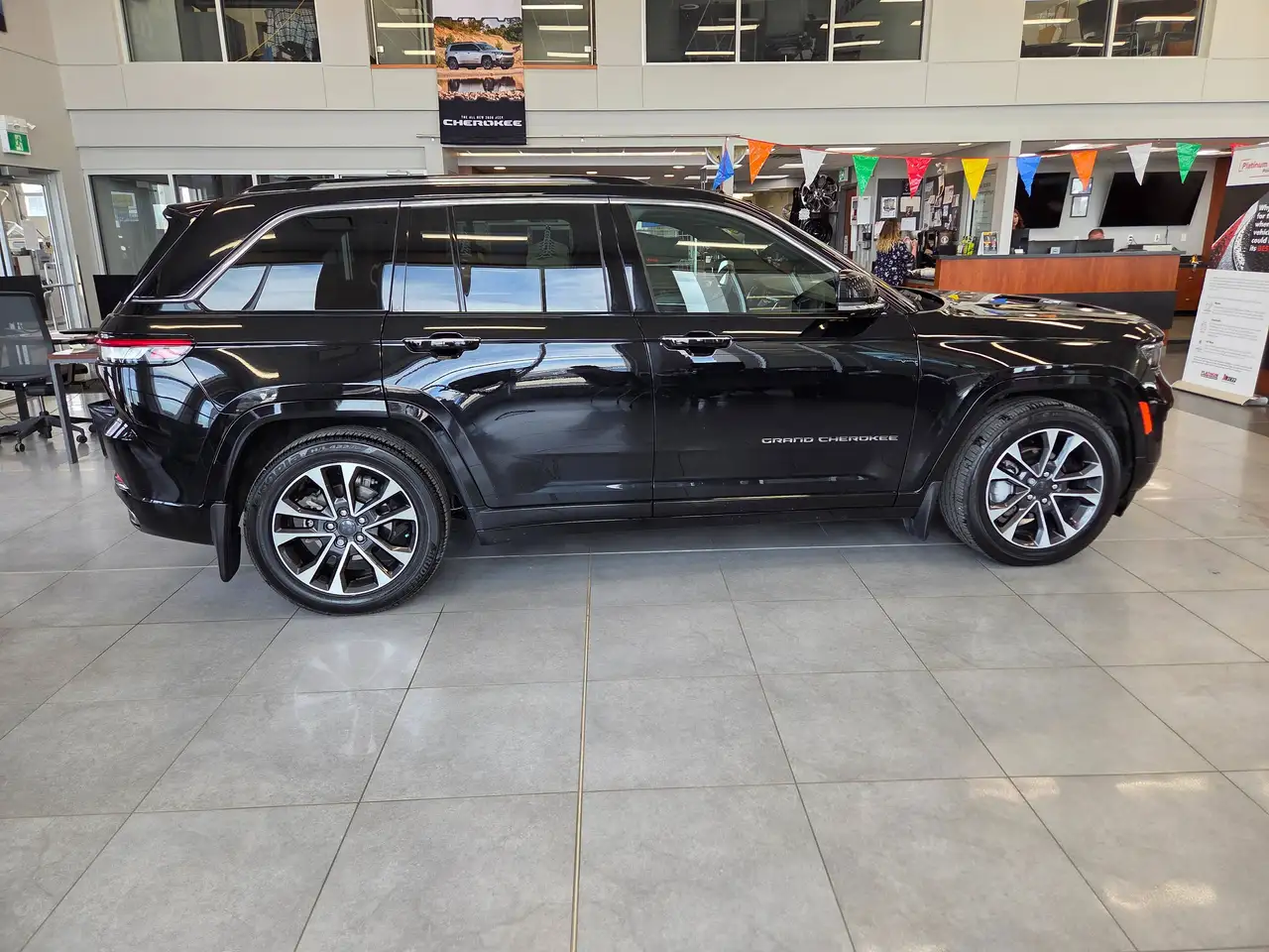 Jeep Grand Cherokee снимка Jeep Grand Cherokee