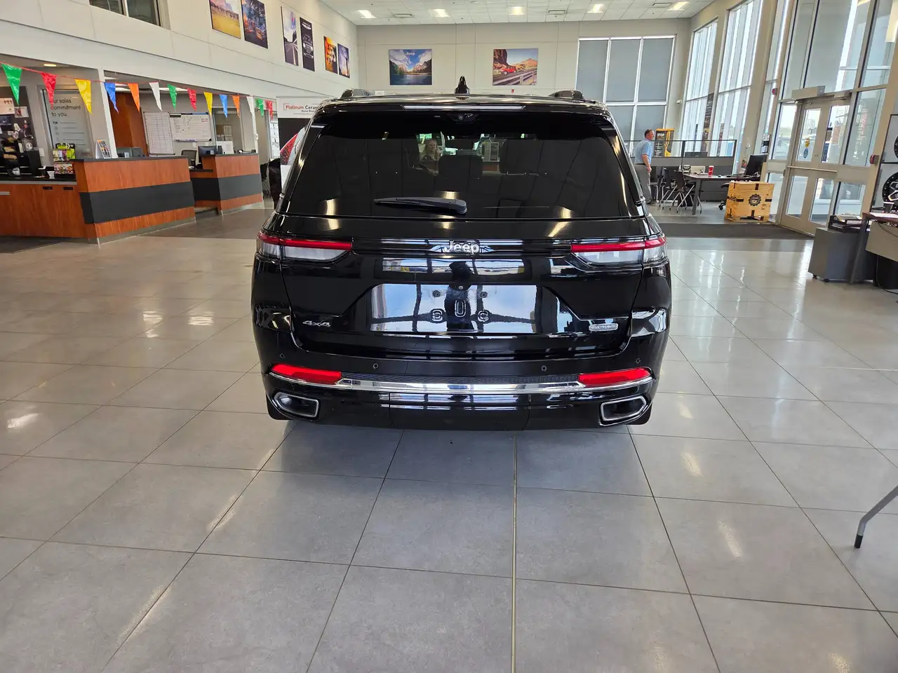 Jeep Grand Cherokee снимка Jeep Grand Cherokee