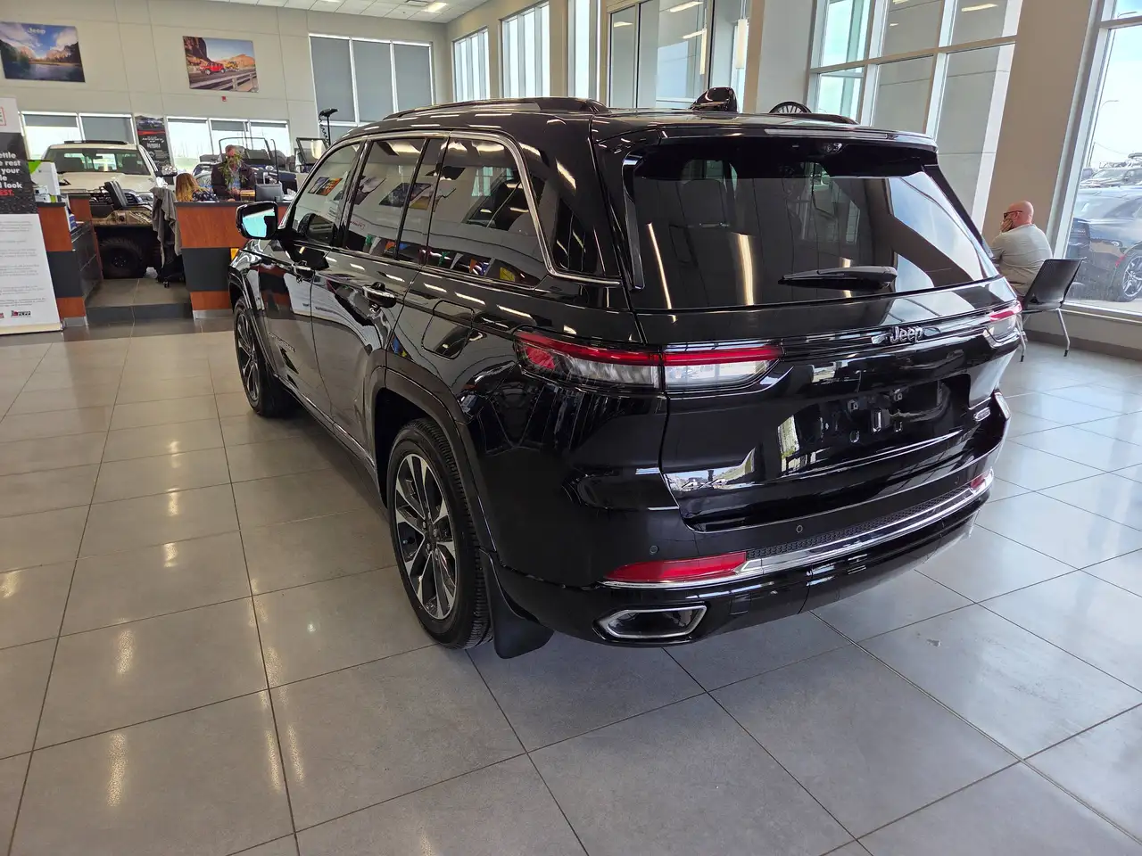 Jeep Grand Cherokee снимка Jeep Grand Cherokee