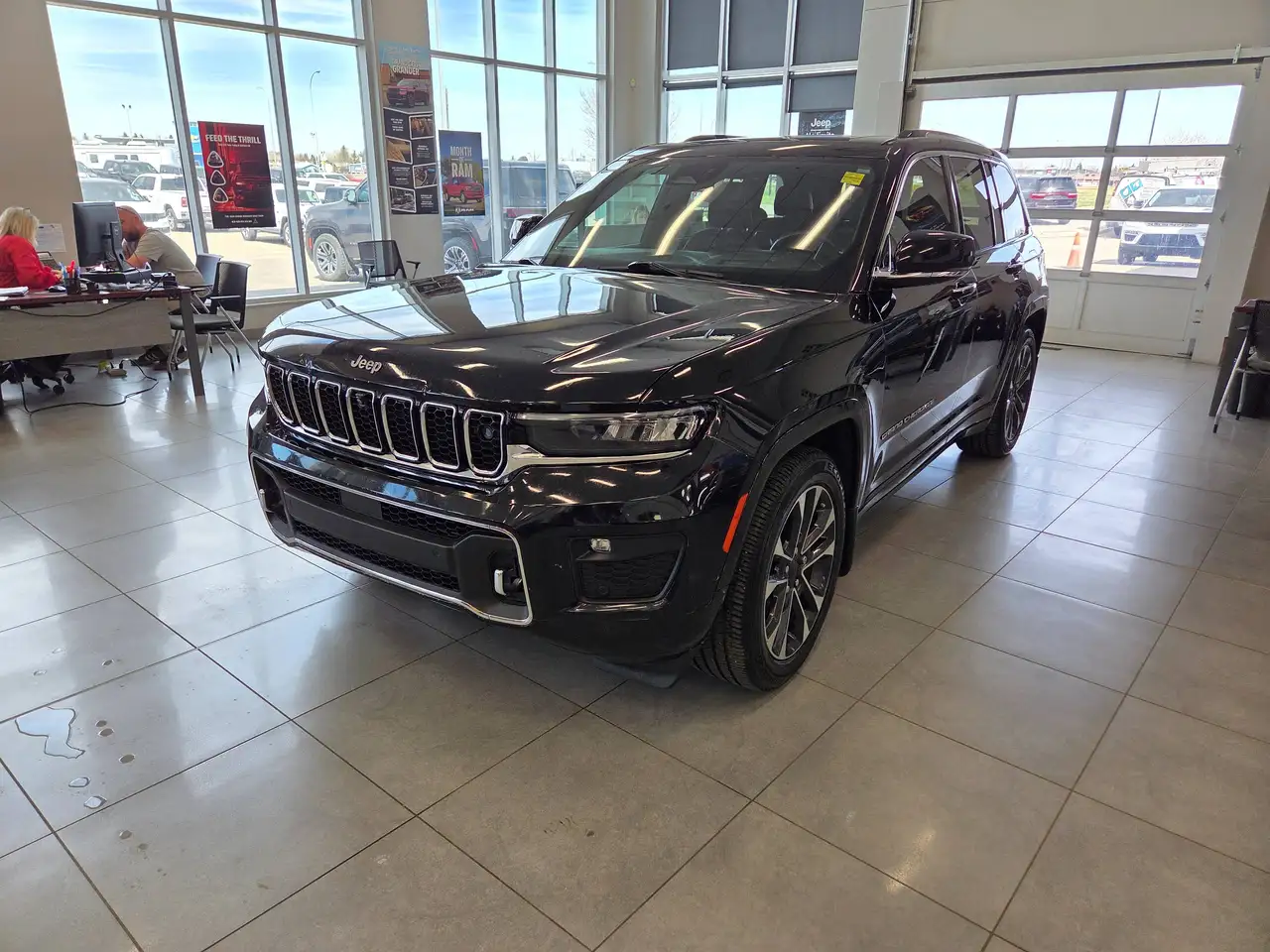 Jeep Grand Cherokee снимка Jeep Grand Cherokee