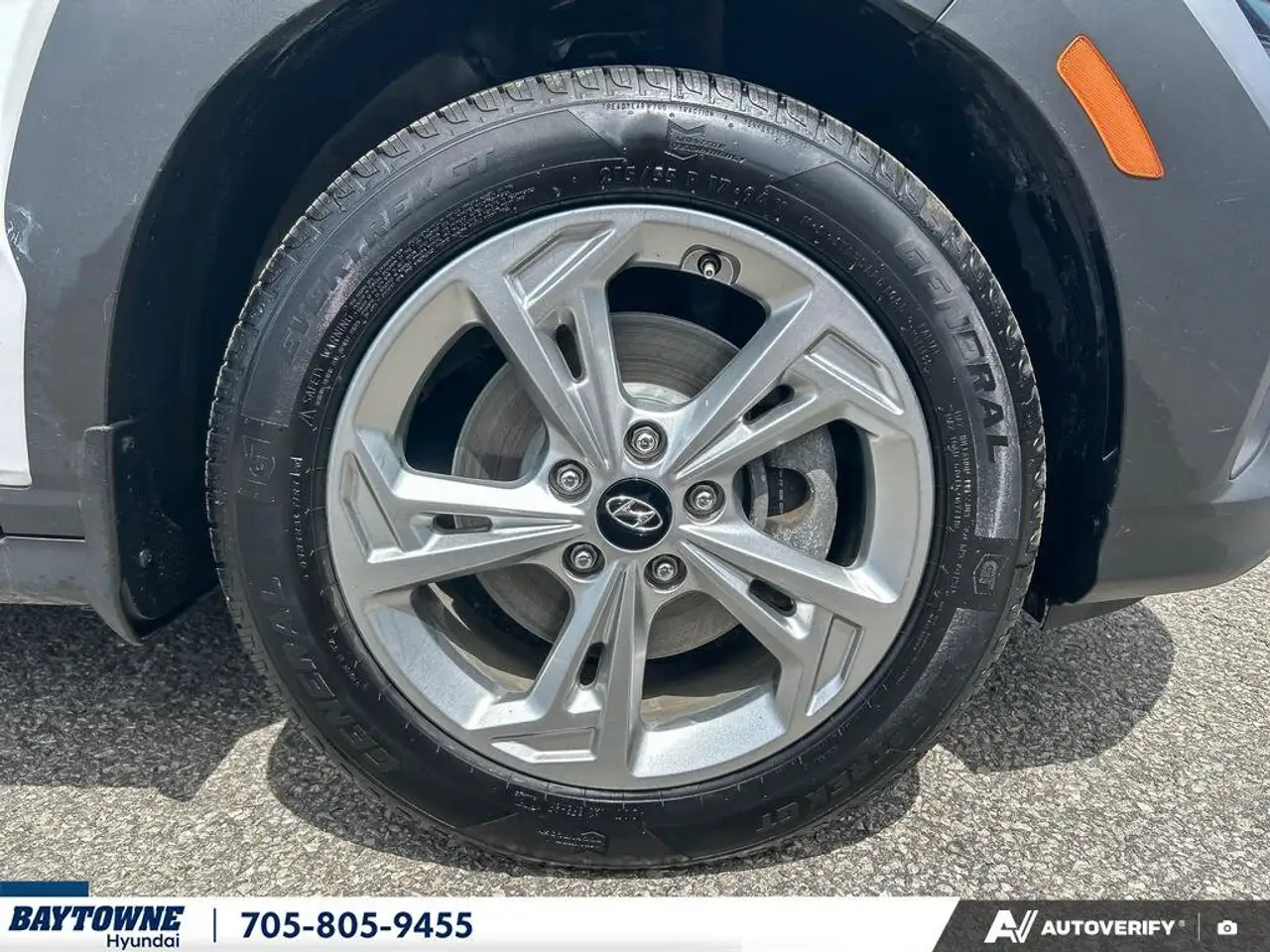 Hyundai KONA photo Hyundai KONA