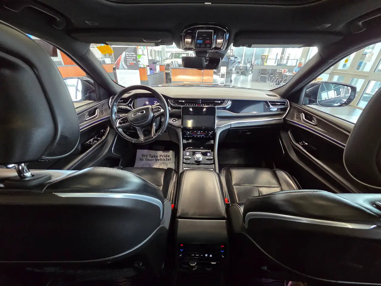 Jeep Grand Cherokee снимка Jeep Grand Cherokee