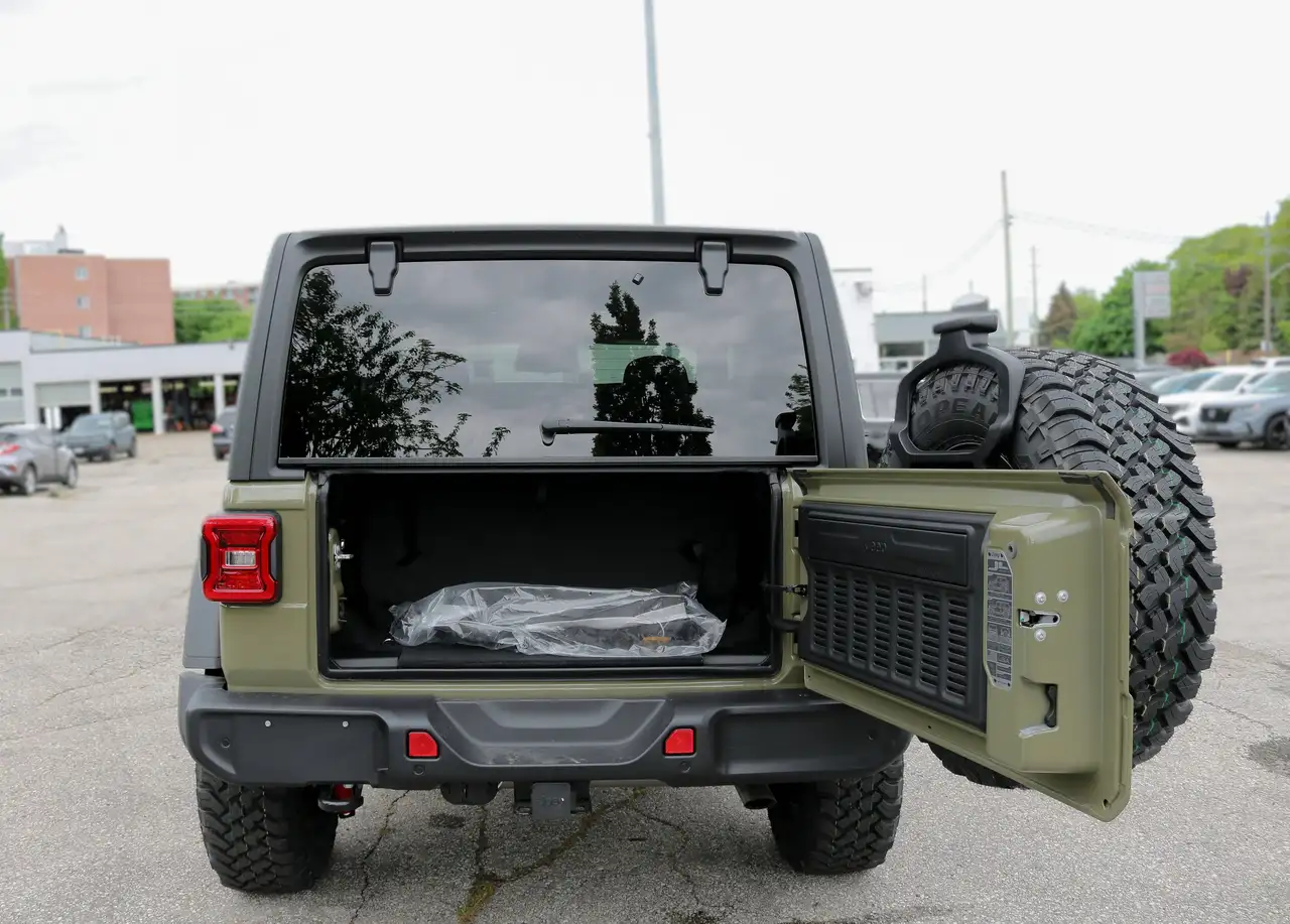 Jeep Wrangler снимка Jeep Wrangler