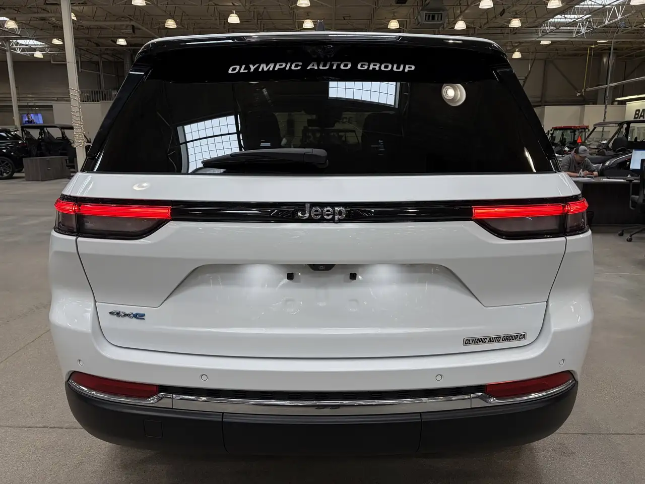 Jeep Grand Cherokee снимка Jeep Grand Cherokee