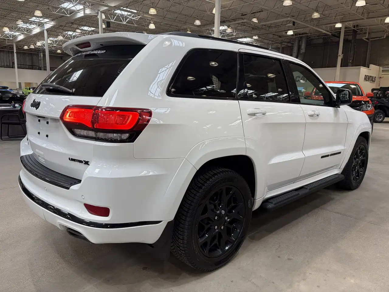 Jeep Grand Cherokee снимка Jeep Grand Cherokee