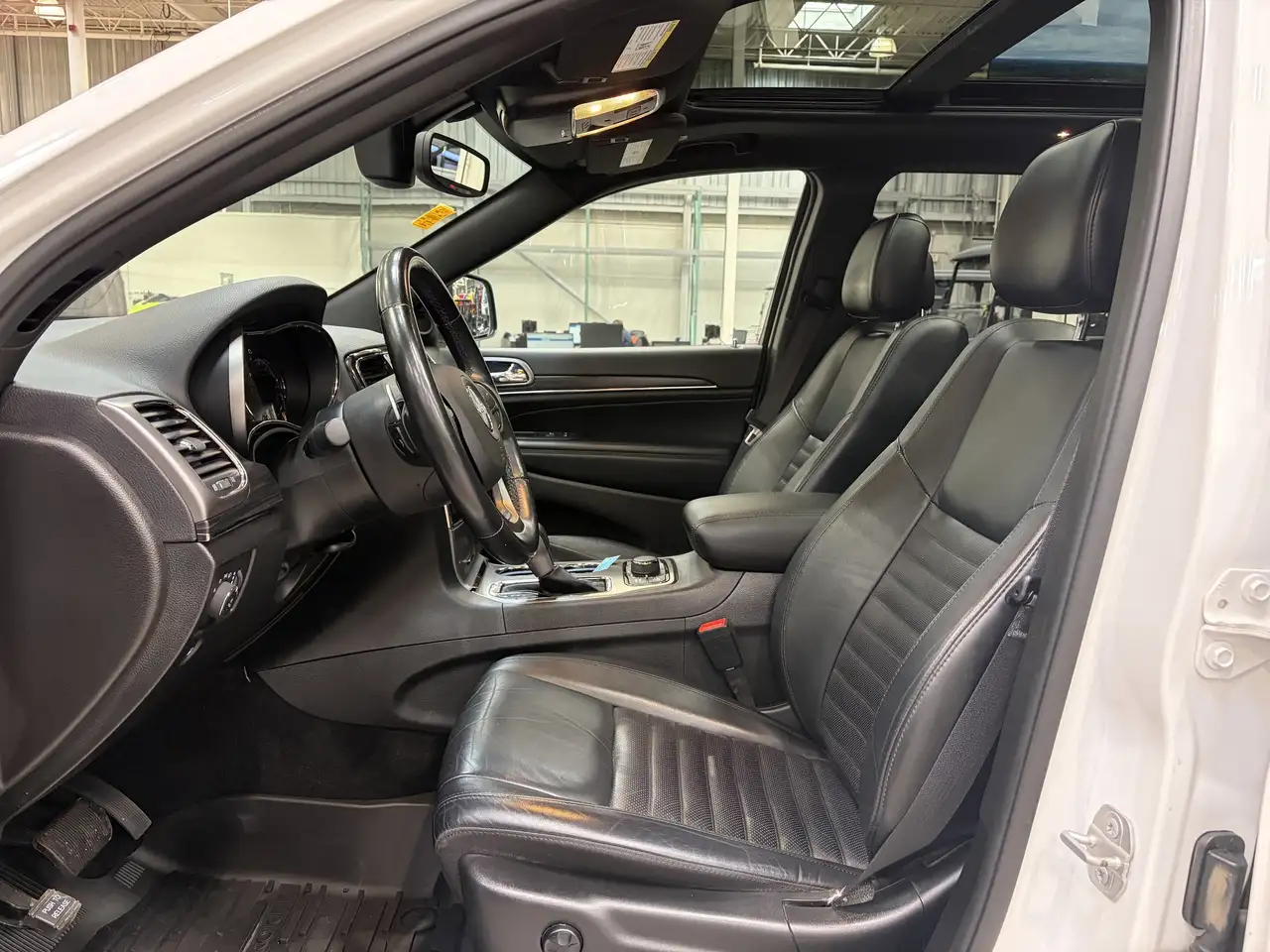 Jeep Grand Cherokee снимка Jeep Grand Cherokee