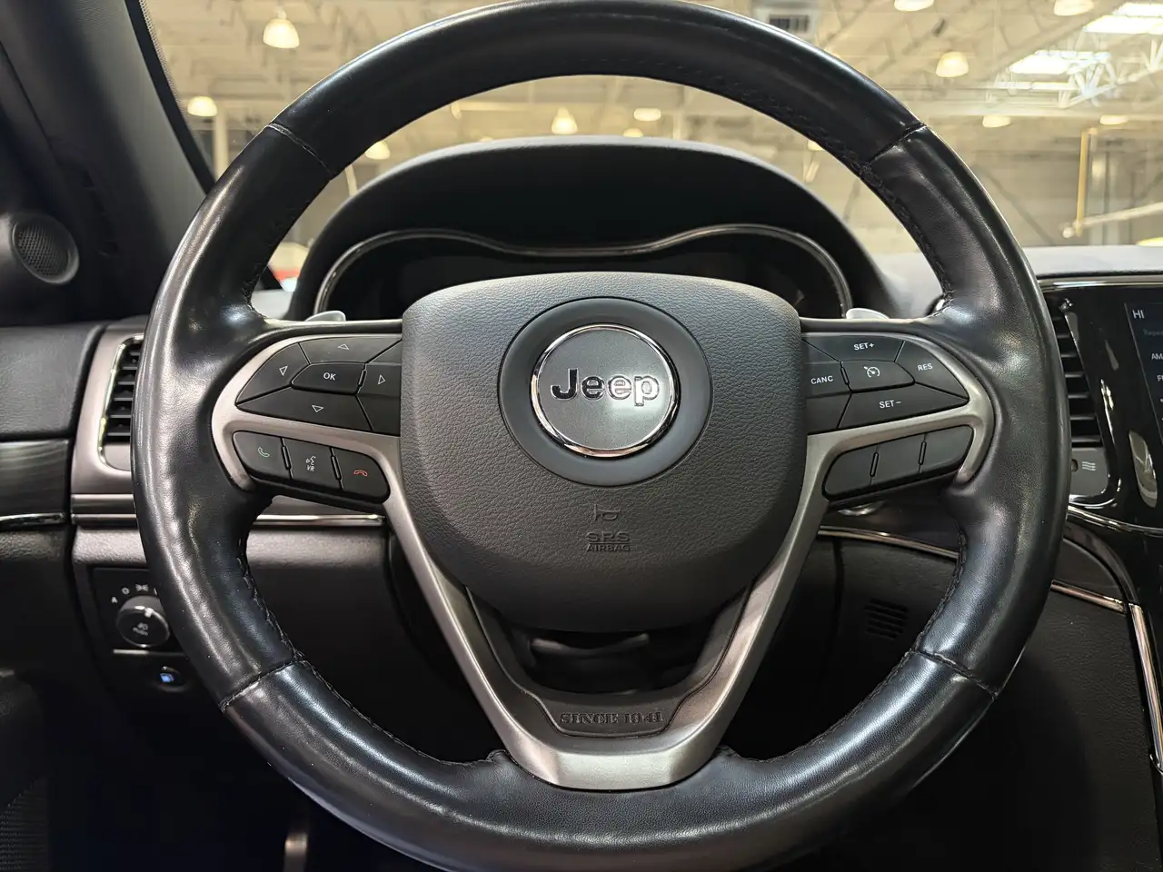 Jeep Grand Cherokee снимка Jeep Grand Cherokee