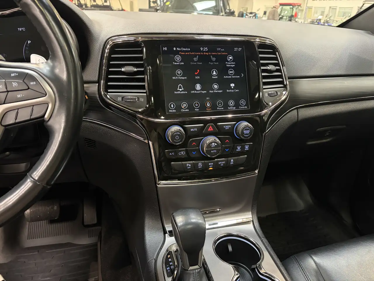 Jeep Grand Cherokee снимка Jeep Grand Cherokee