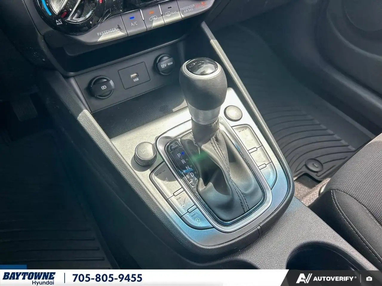 Hyundai KONA photo Hyundai KONA