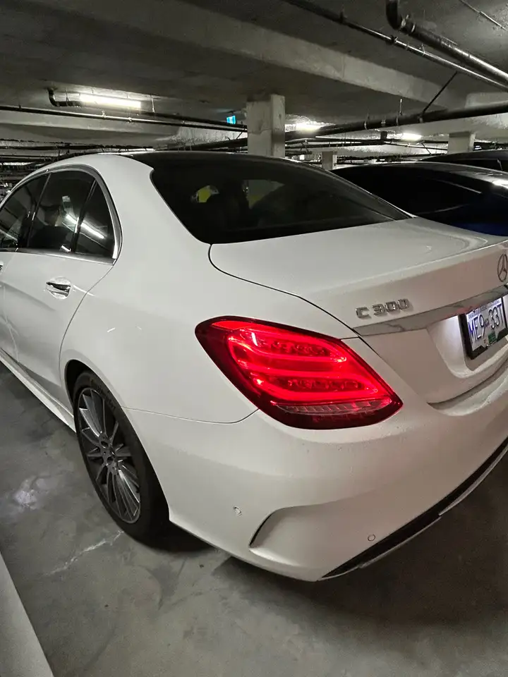 Mercedes-Benz C-Class снимка Mercedes-Benz C-Class