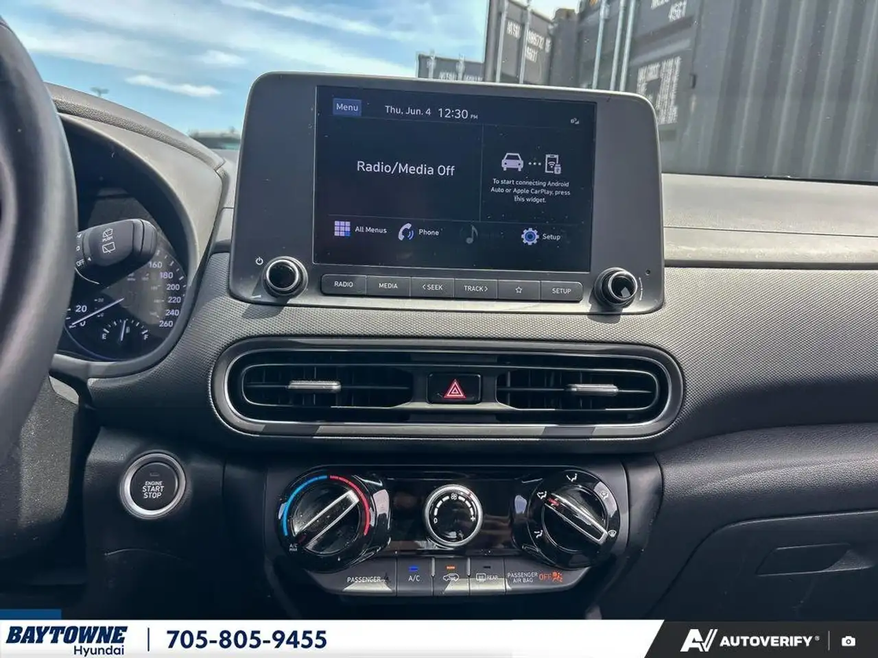 Hyundai KONA photo Hyundai KONA