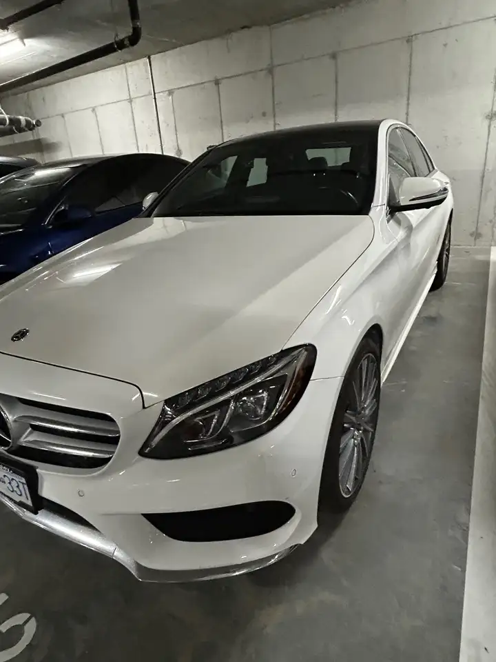 Mercedes-Benz C-Class снимка Mercedes-Benz C-Class