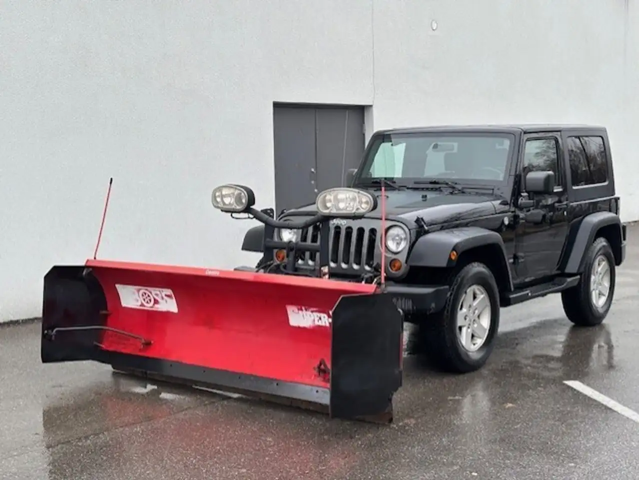 Jeep Wrangler photo Jeep Wrangler