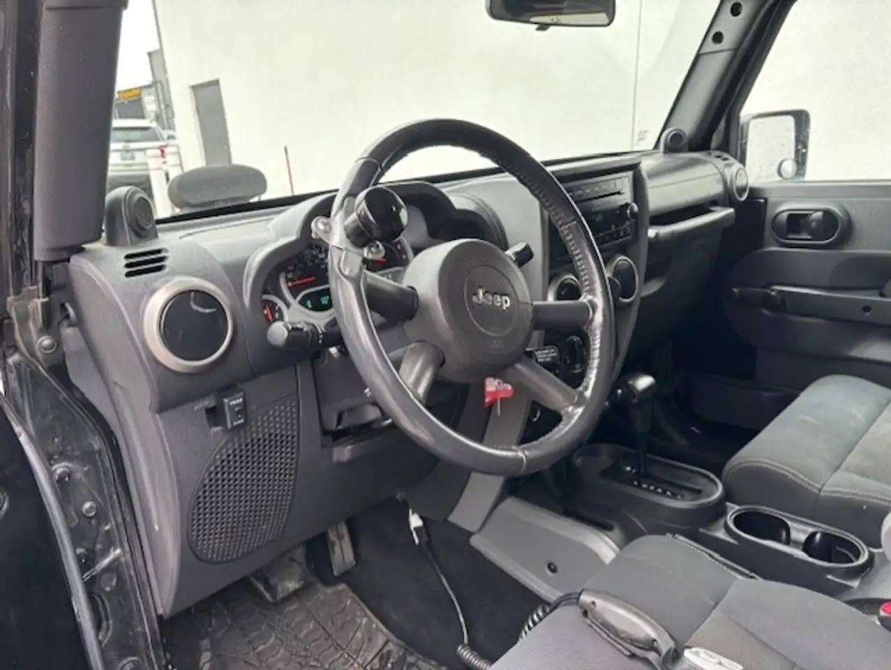 Jeep Wrangler photo Jeep Wrangler