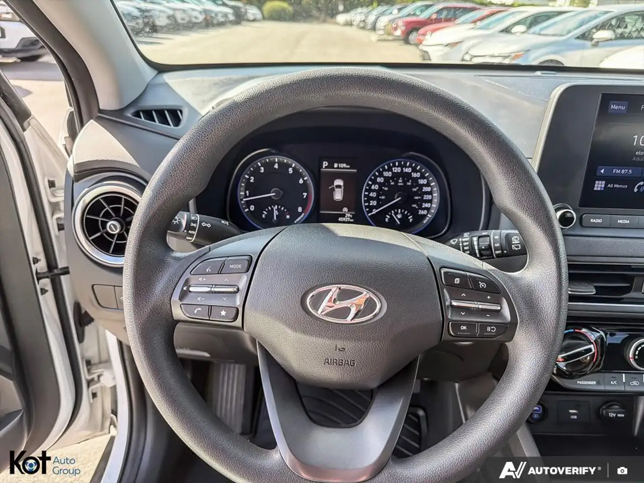 Hyundai KONA снимка Hyundai KONA