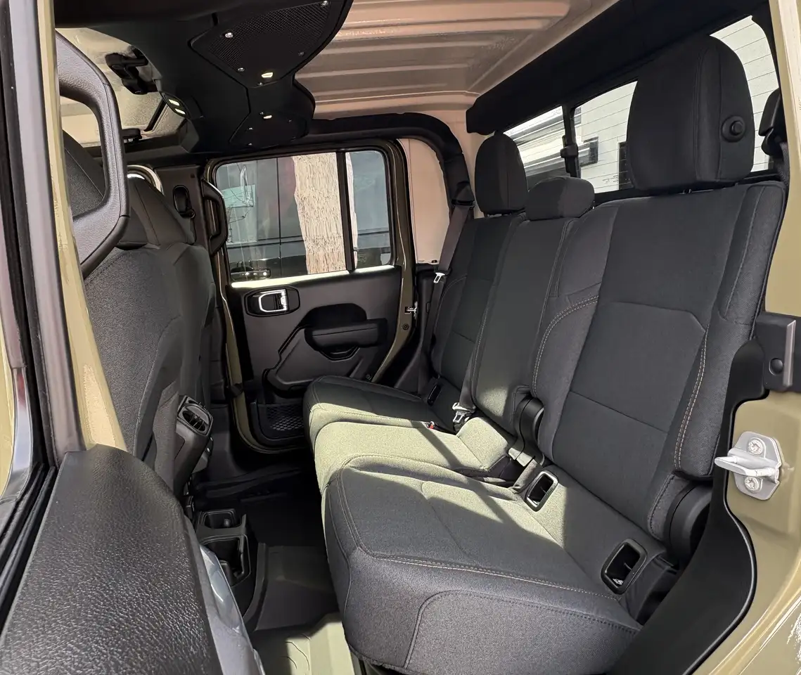 Jeep Gladiator photo Jeep Gladiator