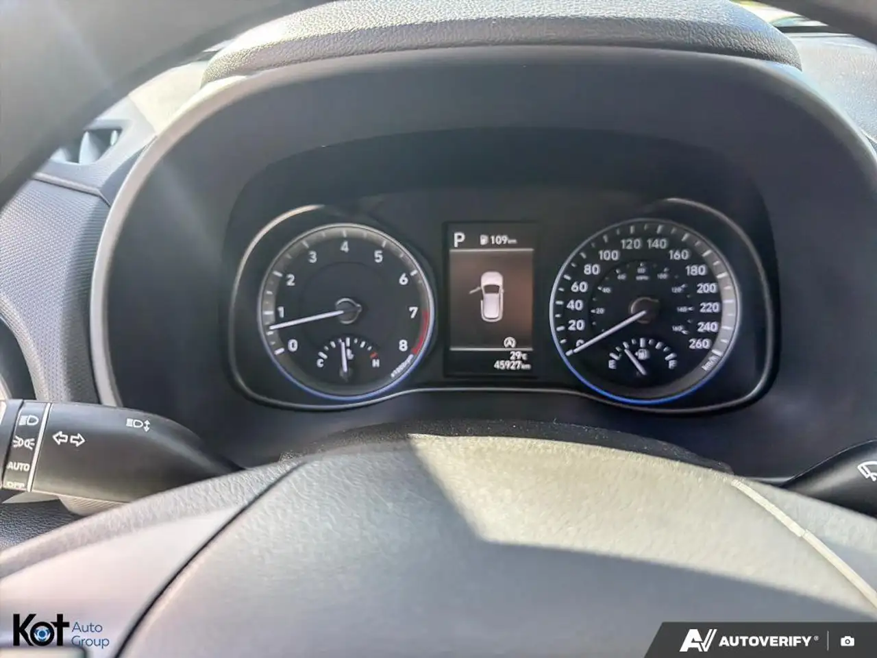 Hyundai KONA снимка Hyundai KONA