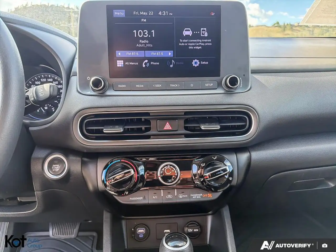 Hyundai KONA снимка Hyundai KONA