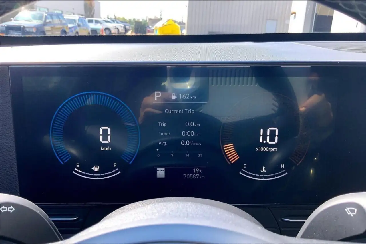 Hyundai KONA снимка Hyundai KONA