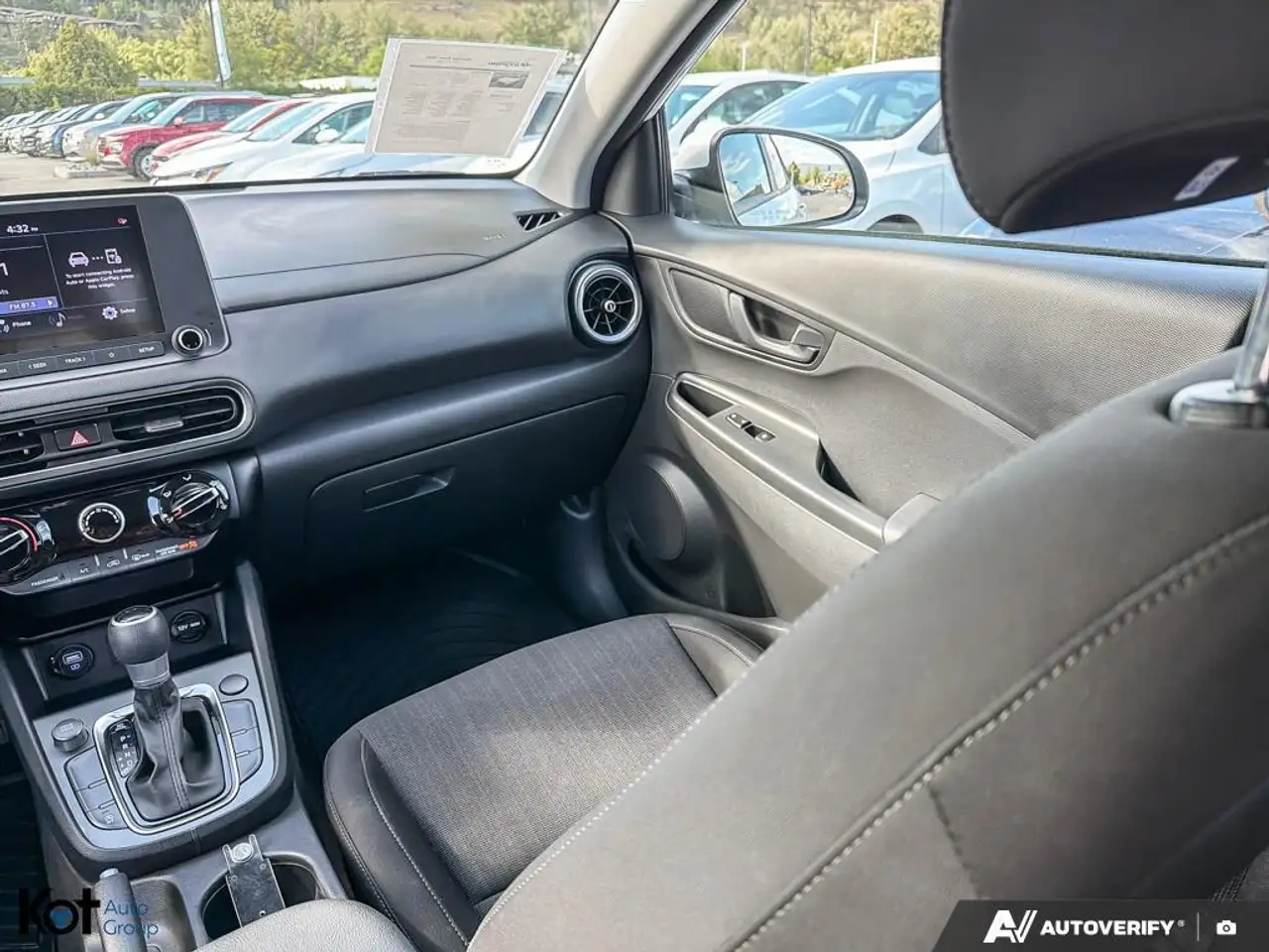 Hyundai KONA снимка Hyundai KONA