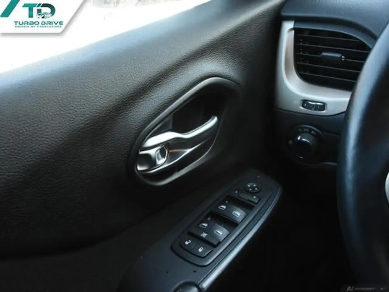 Jeep Cherokee снимка Jeep Cherokee