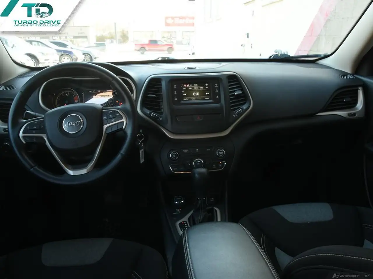 Jeep Cherokee снимка Jeep Cherokee