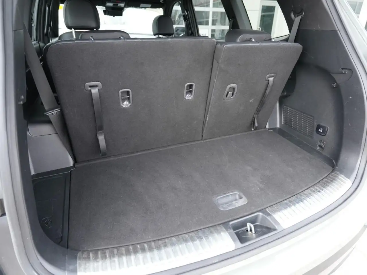 Kia Telluride снимка Kia Telluride